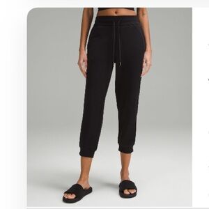 Lululemon Scuba High-Rise Cropped Jogger Pants